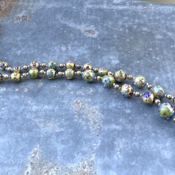 28" Vintage green, gold, blue Chinese Cloisonné Necklace - Picture 5 of 8